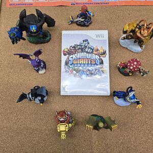 Activision Skylanders Giants - Lot of 9 Figures Includes Game And Poster